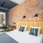 1898 Parkside Boutique Lägenhetshotell 4*