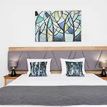 1898 Parkside Boutique Aparthotel