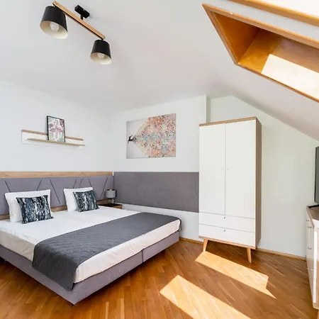 1898 Parkside Boutique 4*