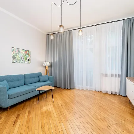 1898 Parkside Boutique