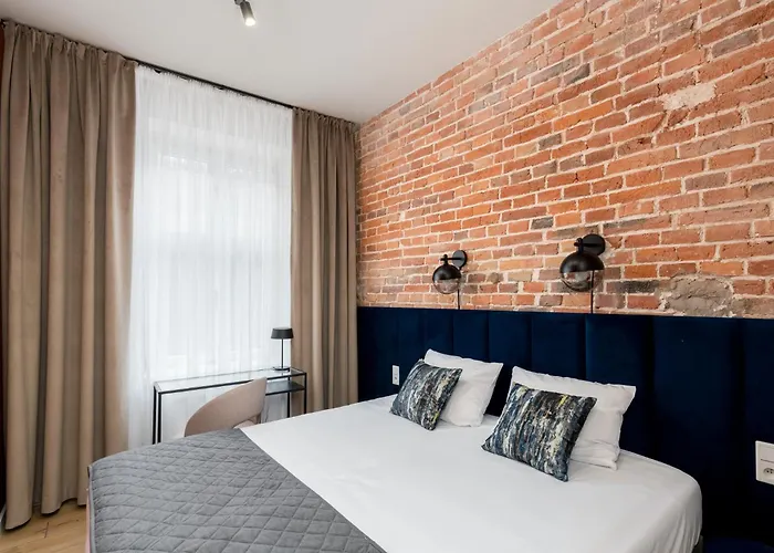 1898 Parkside Boutique Kraków