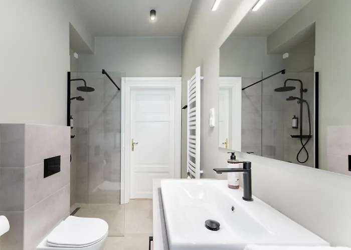 1898 Parkside Boutique