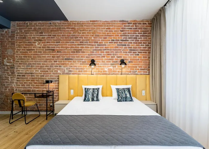 1898 Parkside Boutique